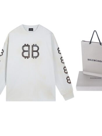 Black and White Sweatshirt