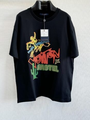 Black T-shirt