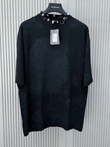 Black. White and black grey T-shirt